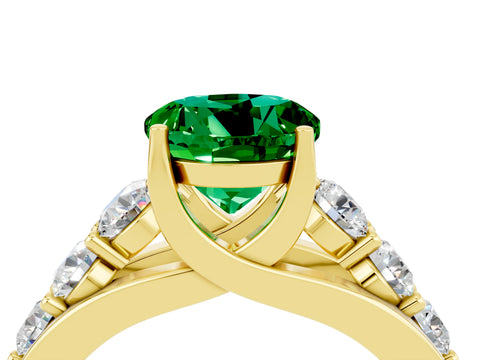 Yellow gold Round Cut Emerald Engagement Ring with Pavé Band and Four-Prong Setting_4