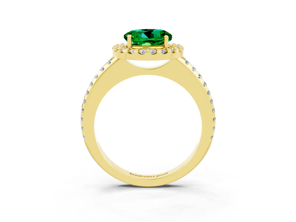 Yellow gold Round Cut Emerald Pavé Halo Ring with Four-Prong Setting