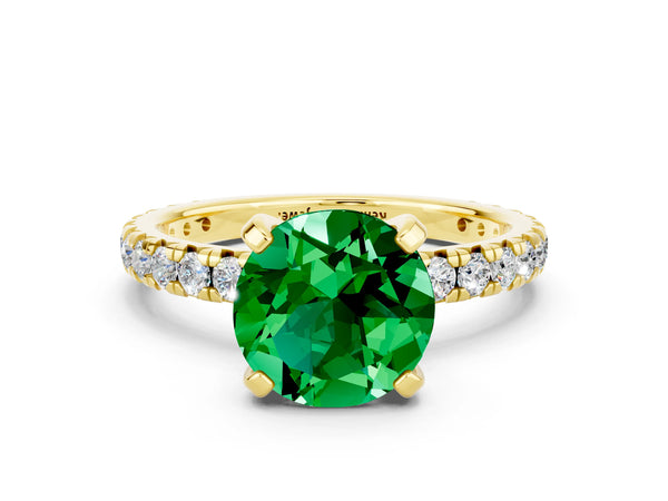 Yellow gold Round Cut Emerald Pavé Solitaire Ring with Round Band and Prong Setting