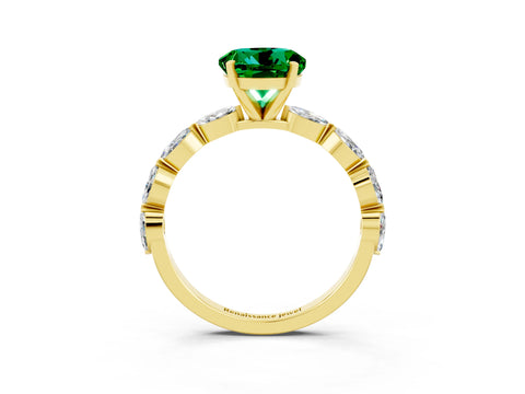 Yellow gold Round Cut Emerald Ring with Marquise Side Stones and Prong Setting_3