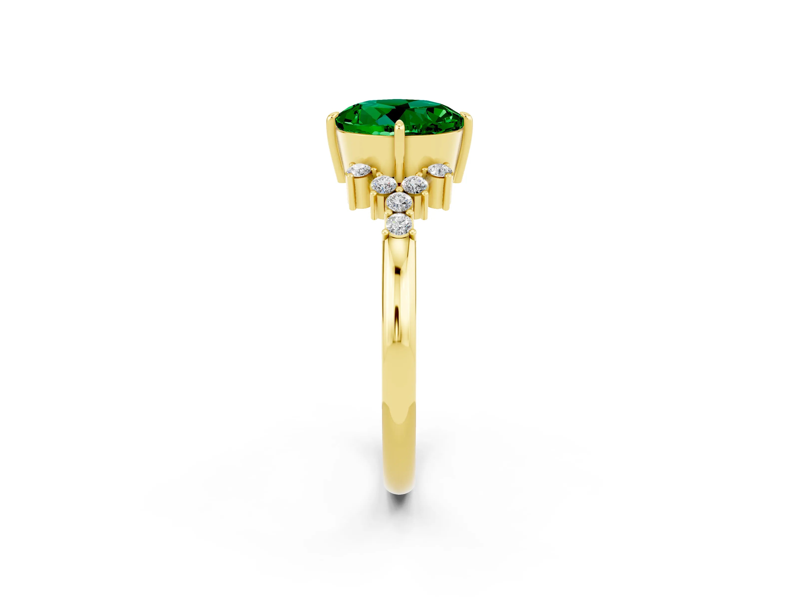 Yellow gold Round Cut Emerald Ring with Side Stones and Four-Prong Setting_38