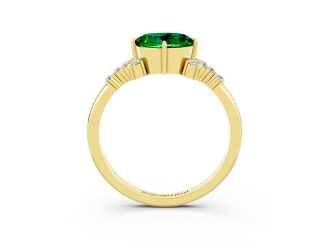 Yellow gold Round Cut Emerald Ring with Side Stones and Four-Prong Setting_39
