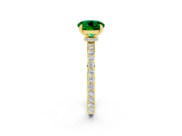 Yellow gold Round Cut Emerald Solitaire Engagement Ring with Pavé Band and Four-Prong Setting