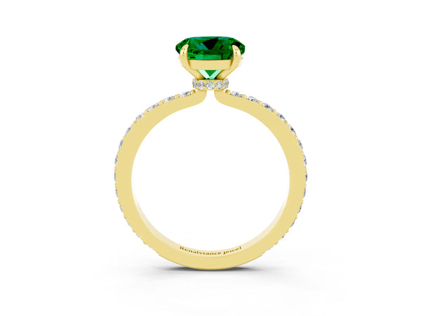 Yellow gold Round Cut Emerald Solitaire Engagement Ring with Pavé Band and Four-Prong Setting