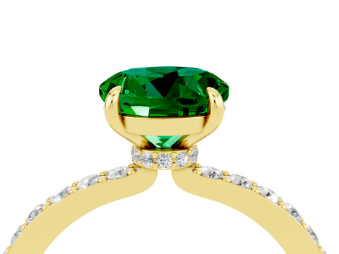 Yellow gold Round Cut Emerald Solitaire Engagement Ring with Pavé Band and Four-Prong Setting_4