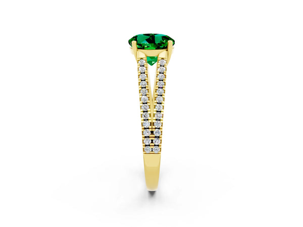 Yellow gold Round Cut Emerald Solitaire Engagement Ring with Split Shank Pavé Band