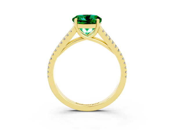 Yellow gold Round Cut Emerald Solitaire Engagement Ring with Split Shank Pavé Band