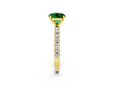 Yellow gold Round Cut Emerald Solitaire Pavé Band with Four-Prong Setting_2