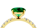 Yellow gold Round Cut Emerald Solitaire Pavé Band with Four-Prong Setting_4