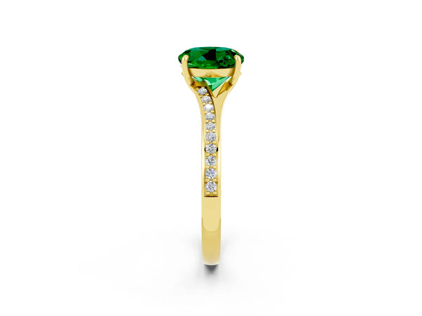 Yellow gold Round Cut Emerald Solitaire Ring with Pavé Band and Prong Setting
