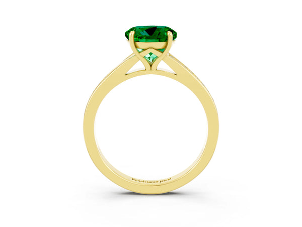 Yellow gold Round Cut Emerald Solitaire Ring with Pavé Band and Prong Setting