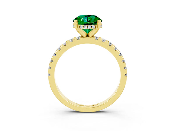 Yellow gold Round Cut Emerald Solitaire Ring with Round  Pavé Band and Four-Prong Setting
