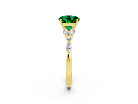 Yellow gold Round Cut Emerald Solitaire Ring with Side Stones and Four-Prong Setting_14