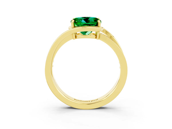 Yellow gold Round Cut Emerald Solitaire Ring with Split Shank and Prong Setting