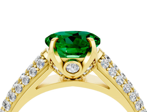Yellow gold Round Cut Emerald Solitaire Ring with Three-Row Pavé Band and Four-Prong Setting_16