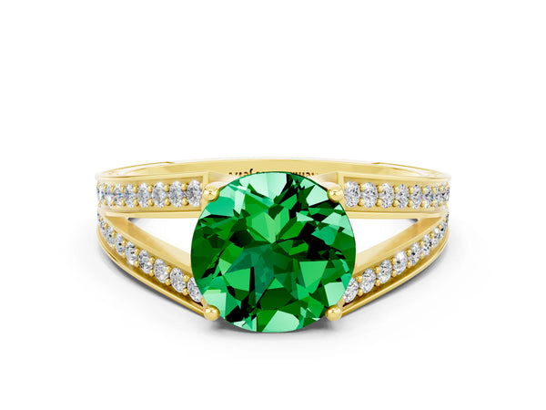 Yellow gold Round Cut Emerald Split Shank Ring with Pavé Band and Four-Prong Setting