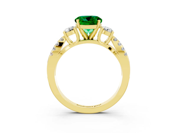 Yellow gold Round Cut Emerald Three-Stone Ring with Pavé Split Shank and Four-Prong Setting