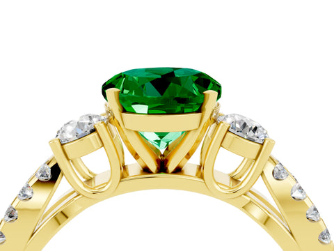 Yellow gold Round Cut Emerald Three-Stone Ring with Pavé Split Shank and Four-Prong Setting_4