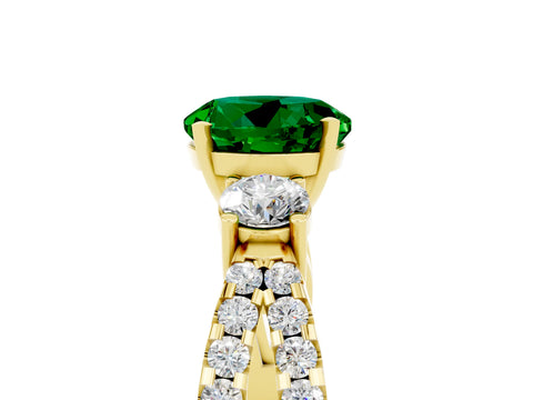 Yellow gold Round Cut Emerald Three-Stone Ring with Pavé Split Shank and Four-Prong Setting_5