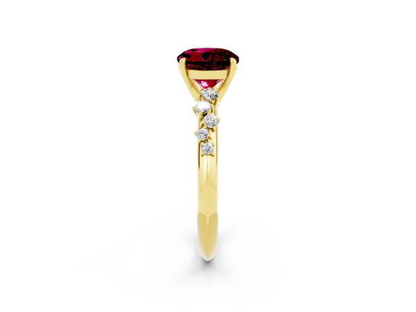 Yellow gold Round Cut Garnet Cluster Side Stone Solitaire Ring with Prong Setting