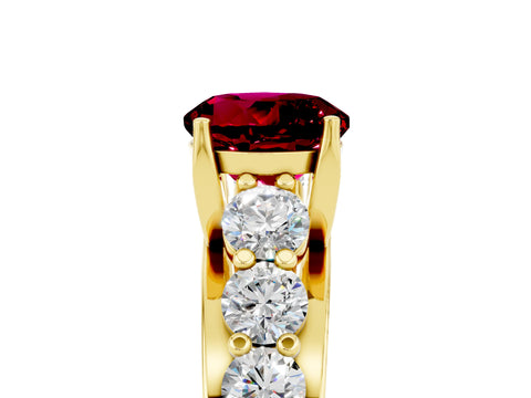 Yellow gold Round Cut Garnet Engagement Ring with Pavé Band and Four-Prong Setting_5