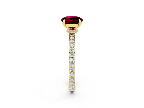 Yellow gold Round Cut Garnet Solitaire Engagement Ring with Pavé Band and Four-Prong Setting_2