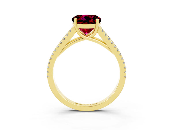 Yellow gold Round Cut Garnet Solitaire Engagement Ring with Split Shank Pavé Band