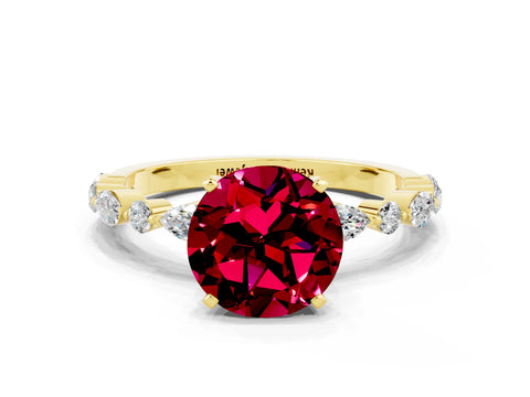Yellow gold Round Cut Garnet Solitaire with Side Stones on a Pavé Band and Four-Prong Setting