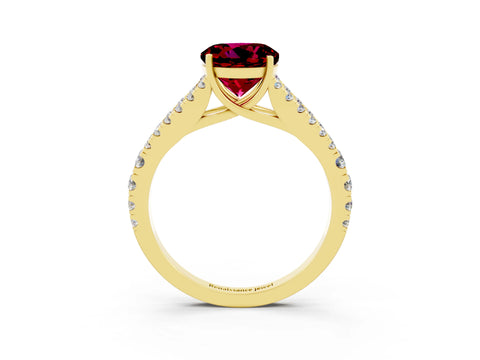 Yellow gold Round Cut Garnet Split Shank Pavé Engagement Ring with Four-Prong Setting_15