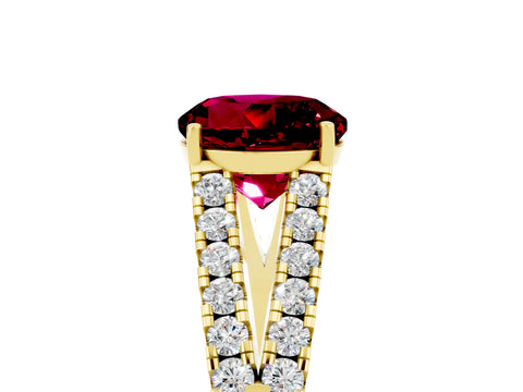 Yellow gold Round Cut Garnet Split Shank Pavé Engagement Ring with Four-Prong Setting_17