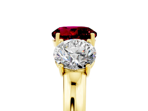 Yellow gold Round Cut Garnet Three-Stone Ring with Four-Prong Setting and Classic Band_5
