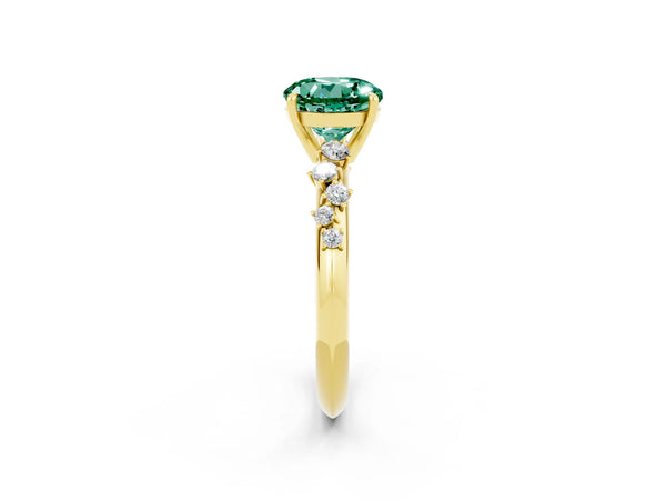 Yellow gold Round Cut Green Sapphire Cluster Side Stone Solitaire Ring with Prong Setting