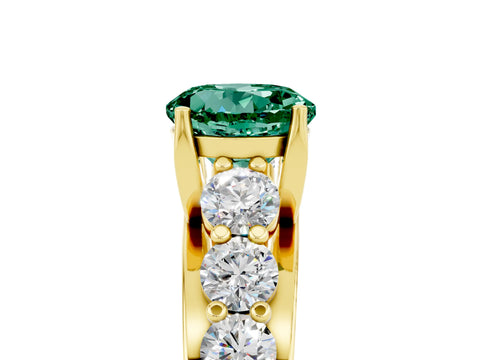 Yellow gold Round Cut Green Sapphire Engagement Ring with Pavé Band and Four-Prong Setting_5