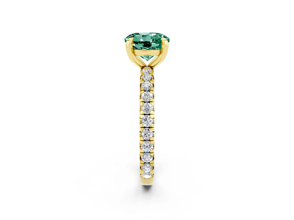 Yellow gold Round Cut Green Sapphire Pavé Solitaire Ring with Round Band and Prong Setting