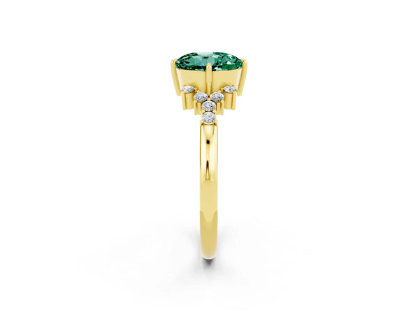 Yellow gold Round Cut Green Sapphire Ring with Side Stones and Four-Prong Setting