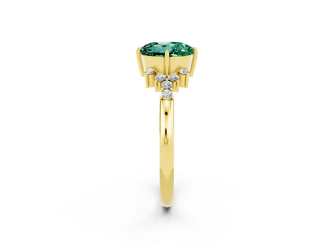 Yellow gold Round Cut Green Sapphire Ring with Side Stones and Four-Prong Setting_38