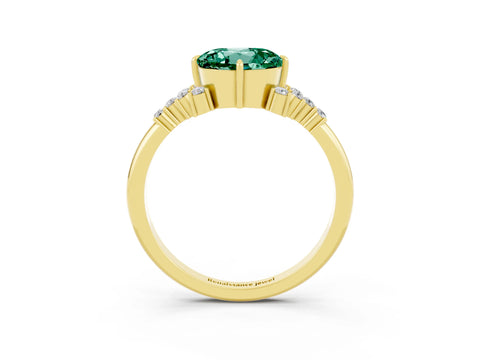 Yellow gold Round Cut Green Sapphire Ring with Side Stones and Four-Prong Setting_39