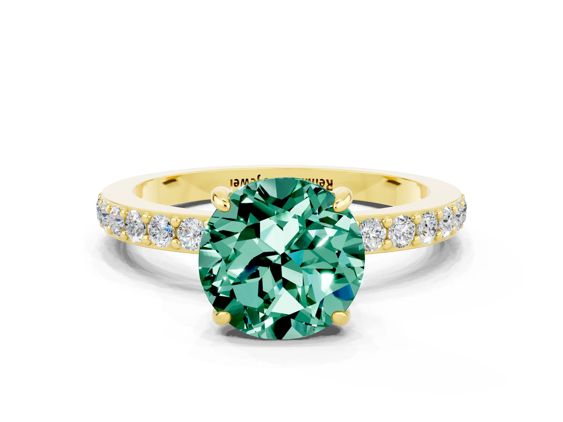 Yellow gold Round Cut Green Sapphire Solitaire Engagement Ring with Pavé Band and Four-Prong Setting