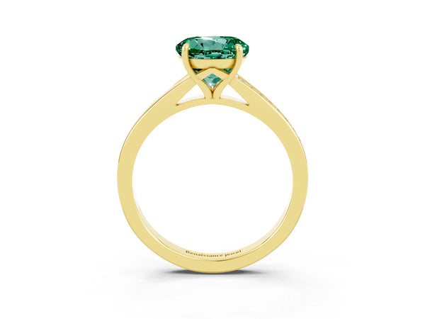 Yellow gold Round Cut Green Sapphire Solitaire Ring with Pavé Band and Prong Setting