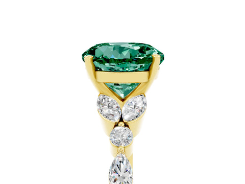 Yellow gold Round Cut Green Sapphire Solitaire Ring with Side Stones and Four-Prong Setting_17
