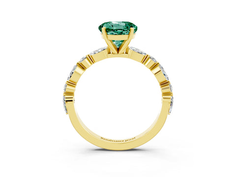 Yellow gold Round Cut Green Sapphire Solitaire with Side Stones on a Pavé Band and Four-Prong Setting_3