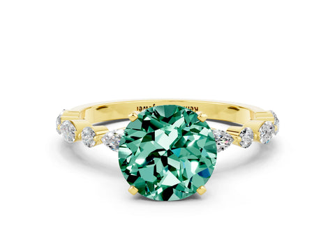Yellow gold Round Cut Green Sapphire Solitaire with Side Stones on a Pavé Band and Four-Prong Setting