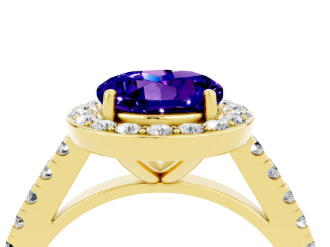 Yellow gold Round Cut Halo Diamond Ring with Pavé Band and Three-Prong Setting_4