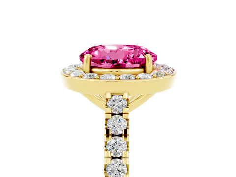 Yellow gold Round Cut Halo Diamond Ring with Pavé Band and Three-Prong Setting_5