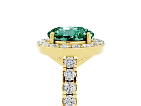 Yellow gold Round Cut Halo Diamond Ring with Pavé Band and Three-Prong Setting_5