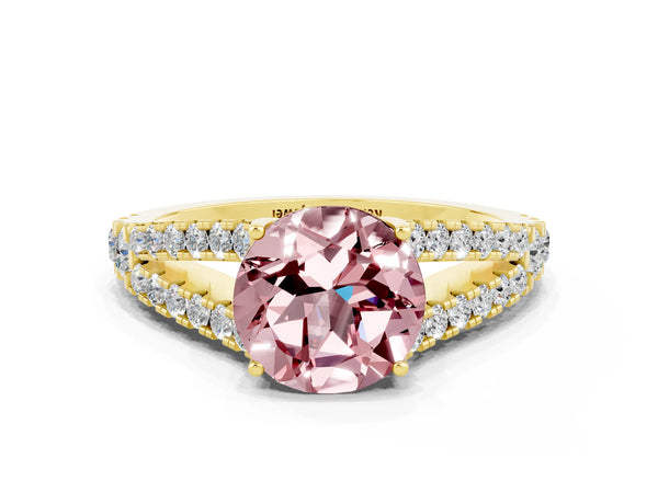Yellow gold Round Cut Morganite Split Shank Pavé Engagement Ring with Four-Prong Setting