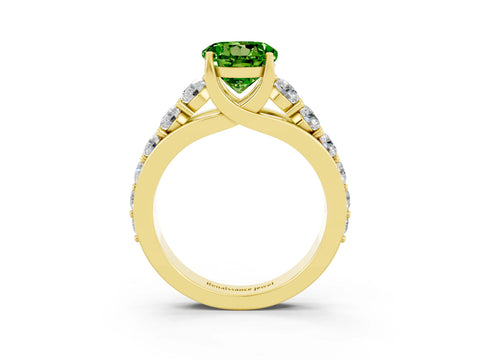 Yellow gold Round Cut Peridot Engagement Ring with Pavé Band and Four-Prong Setting_3