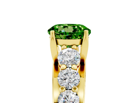 Yellow gold Round Cut Peridot Engagement Ring with Pavé Band and Four-Prong Setting_5