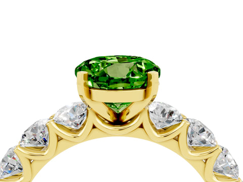 Yellow gold Round Cut Peridot Prong Setting with Side Stones on a Pave Band_4