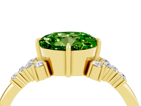 Yellow gold Round Cut Peridot Ring with Side Stones and Four-Prong Setting_40